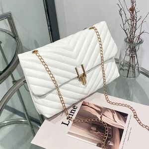 Casual white Quilted Crossbody Chain Bag,|
